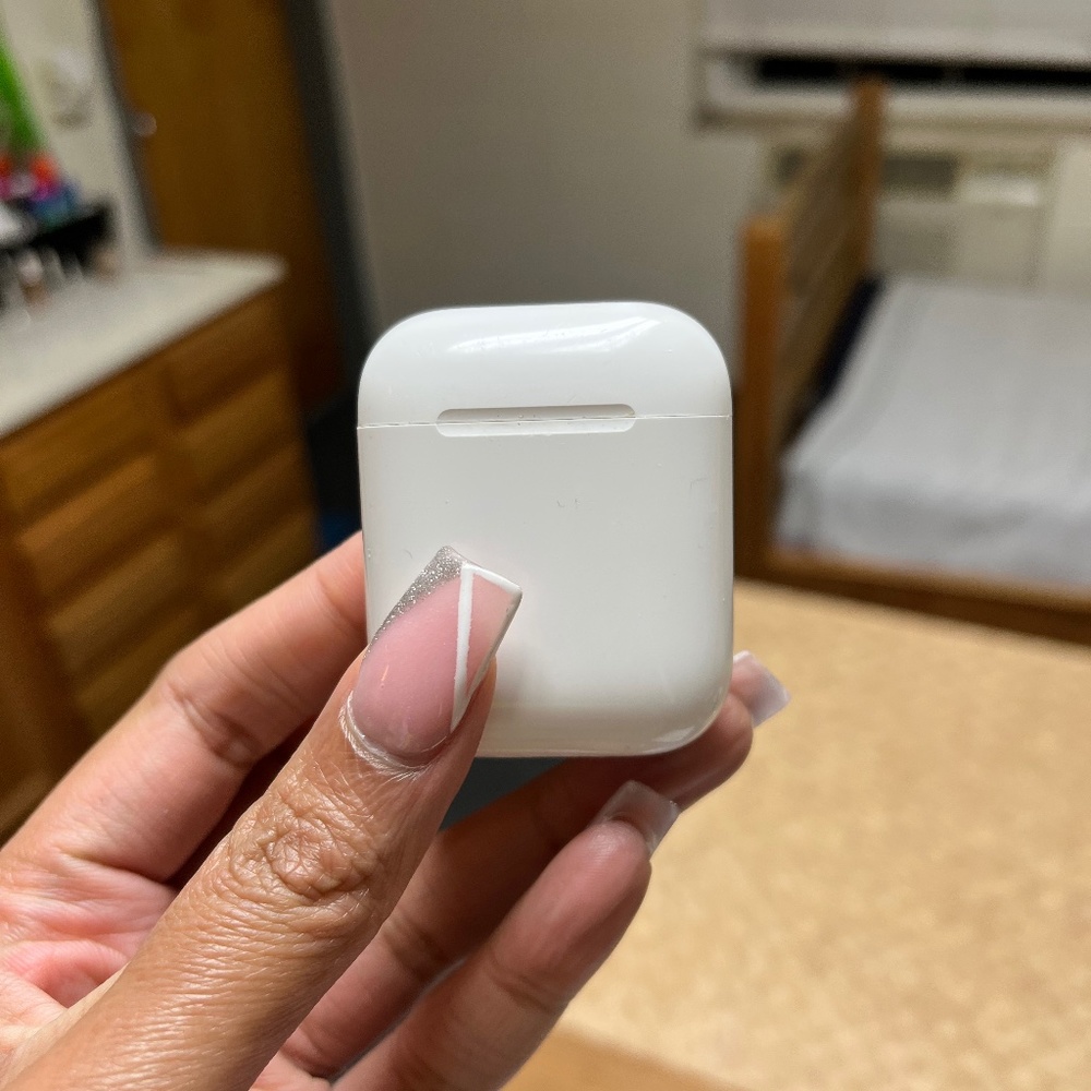 Apple AirPods 2nd Generation
